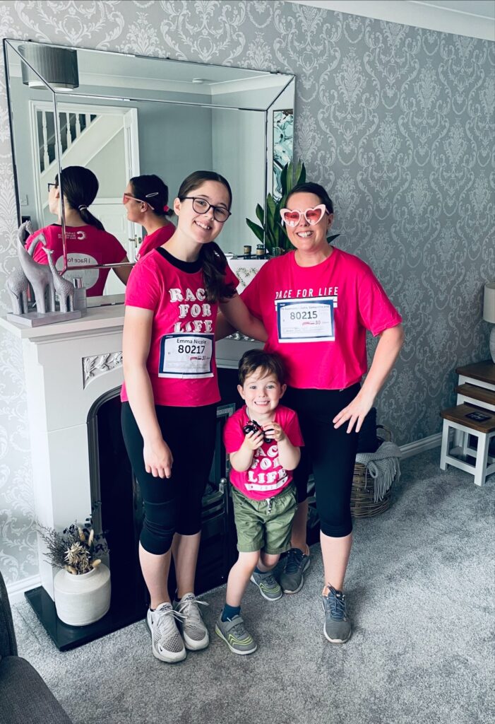 Samantha Currie with her children