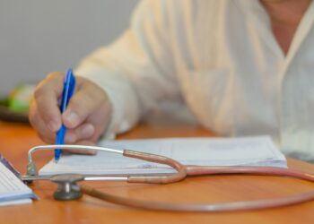 A little‑known group of hard-to-find immune cells could help transform cancer treatment, scientists at the University of Manchester’s Cancer Research UK Manchester Institute, have found.