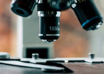 Artificial intelligence developed by researchers at University College London (UCL) has revealed a promising combination of cancer treatments that could help patients with locally advanced rectal cancer live longer.